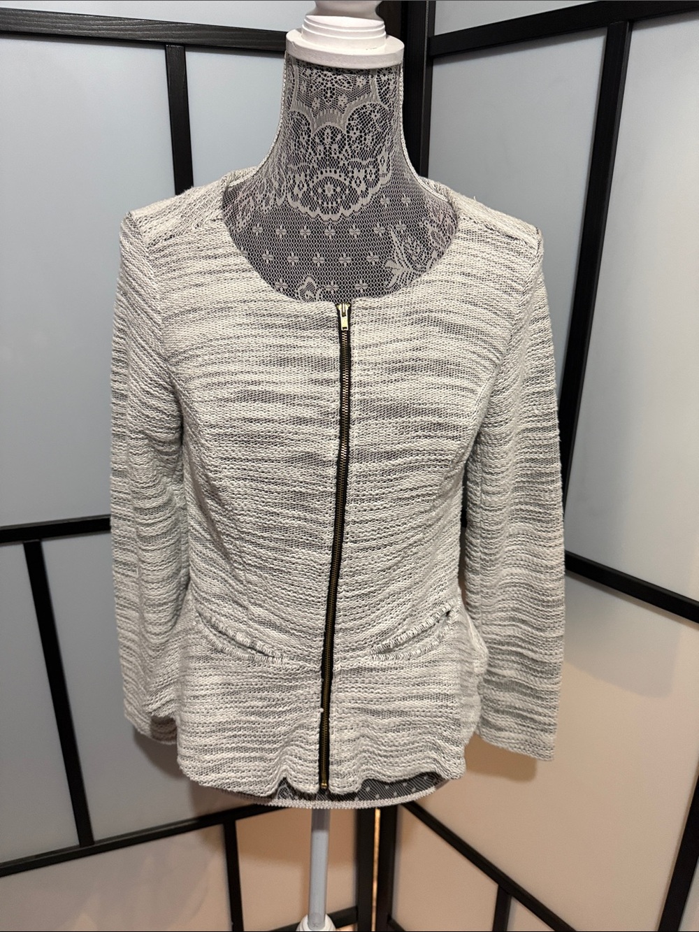 Elle White and Black Zip-Front Blazer